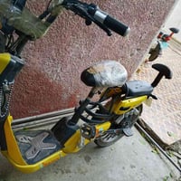 باسكل شحن دراجة نضيفة   بطاريات جديدة شديتهن   نقصها بس الاشارة واكفة ...