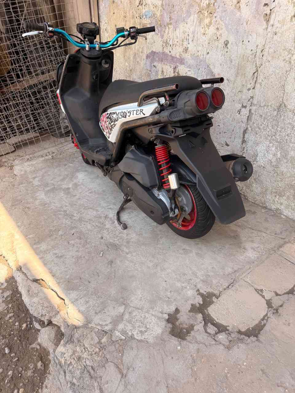 للبيع نازله من الرمبه قبل سبوعين 1250 وبيه مجال للستفسار ***********  المكان بغداد متوازي عله بيعته
