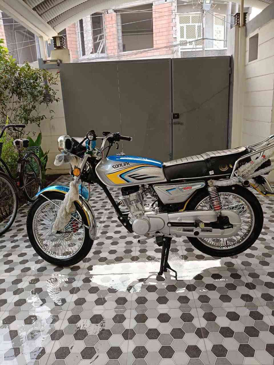 السلام عليكم تايكر لبيع دراجه مكفوله السعر 750وبيه مجال الشراي يتصل ***********ملاحضه اني مكلف بل نشر شراي يتصل عله صاحبها مكاني الخالص
