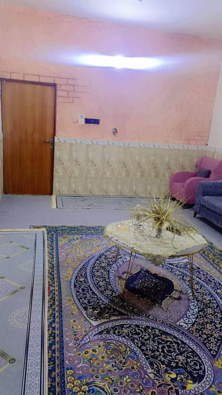 ***********
ابو الخصيب الاسمده دور العمال القطع بنائه سنة 2006 كونكريت مسلح مبني من طابوك وبلوك وفرمستون البصرة, العراق
