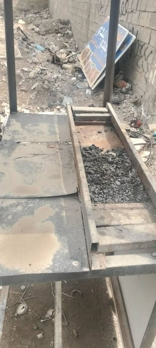 السلام عليكم منقلة مشويات حديد ثقيل للبيع سعر ٧٥ مكاني الامين الثانية ***********
