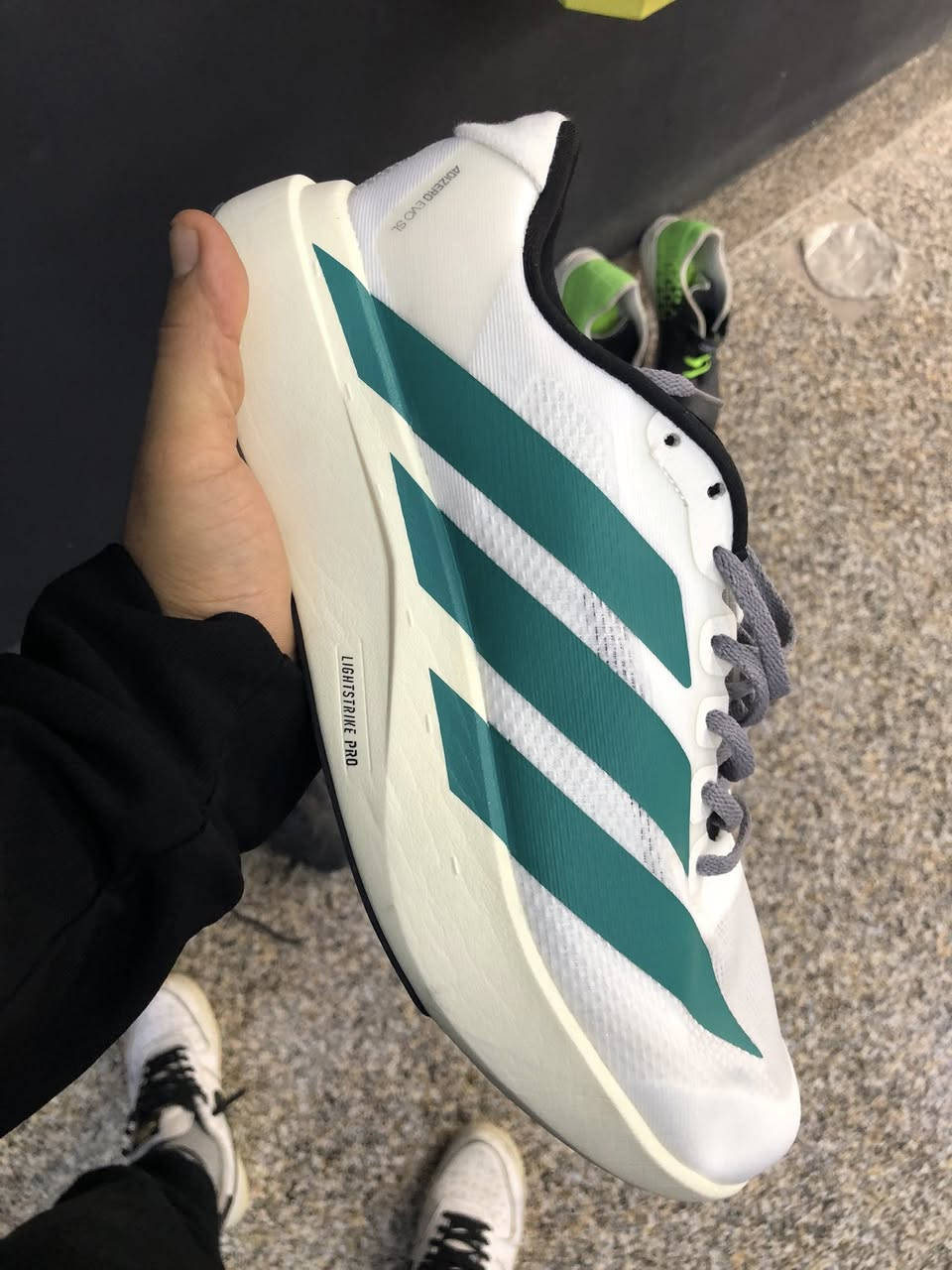 اديداس ادزيرو ماستر
قياس 44 
سعر 25 
توصيل جميع محافظات العراق 5


**إذا كنت صاحب هذا الإعلان وتريد حذفه لأي سبب، رجاءا أرسل رسالة إلى الدعم الفني**