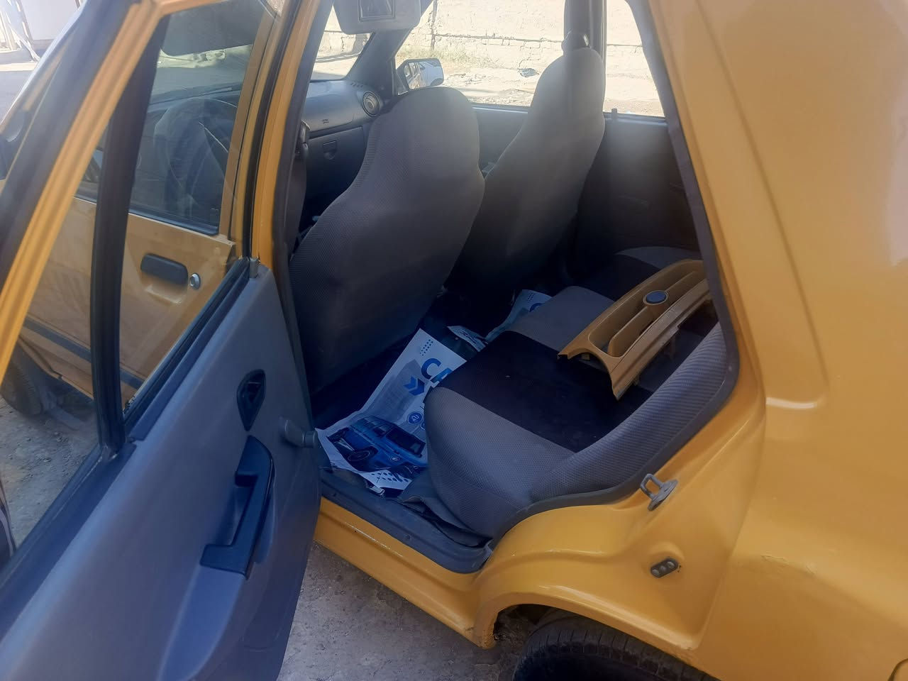 السلام عليكم سايبا موديل 18
السياره بسمي 
بلاديه اي صبغ مابيها
كير محرك خير من الله السياره مبدل بيها فقط جاملغ امامي 
مكان السياره كراده قرب المسرح الوطني
 الاتصال ***********
السعر 45 وبيها مجا
