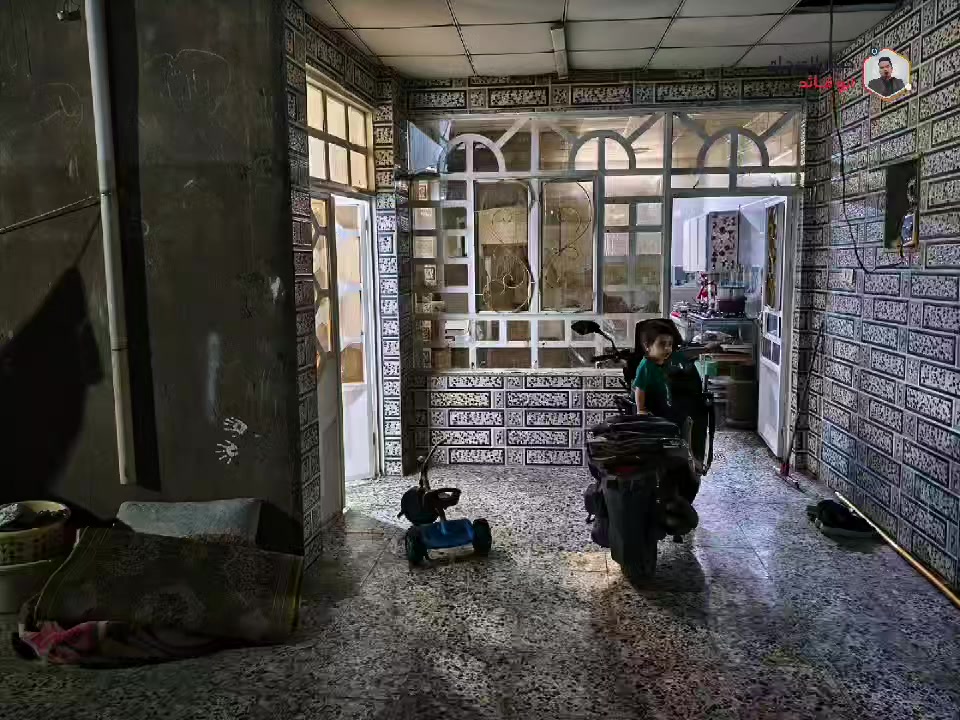 #قصر_الأمراء_للإستثمارات_العقارية_والمقاولات_العامة
دار للبيع - حي الجامعة (منطقة الـ 28)
​المواصفات العامة:
​المساحة: 200 متر 
​الطوابق: طابق واحد.
​الشارع: عرض 15 متر (موقع متميز وسهل الوصول).
​حالة البناء: بناء قديم لكن محدث بالكامل قبل 4 سنوات (جاهز للسكن). السعر قريب للقطعة تفاصيل والسعر متوفر داخل الفيديو تابع
​

عالم العقار والمطور العقاري – قصر الأمراء للعقار بإدارة الحاج حيدر العبدلي 

اهلًا وسهلًا بكم انتم على الرحب والسعة، مع #حيدر_العبدلي ابو قائد
📍 الموقع: النجف – حي الأمير – شارع سايدين المطار رابط الموقع
https://maps.app.goo.gl/3HVcEdcXy8DFo7ky8

📞 هاتف المدير: *********** (اتصال فقط)
📞 هاتف الإدارة: *********** (اتصال + واتساب للرد على الاستفسارات)

💬 عزيزي البائع أو المشتري، أرسل طلبك برسالة وسيتم الرد عليك في أقرب وقت ممكن، شاكرين تواصلك معنا.

---

خدماتنا:

العمل في جميع أحياء محافظة النجف.

وسيط ومعتمد لدى جميع المكاتب العقارية.

لدينا فريق مهندسين معماريين مختصين بتصميم الخرائط بأحدث المواصفات.

لدينا مهندسين معماريين للبناء العصري الحديث بجميع درجات البناء والمواصفات المطلوبة.

لدينا معتمدون في تركيا وكوردستان العراق في مجال العقارات.

---

منصات النشر:

ننشر العقارات عبر:

اليوتيوب

الفيسبوك

السوق المفتوح

البيجات والمجموعات العقارية

التليكرام

التيك توك

الانستغرام

تويتر

البيج

قناة واتساب

قناة ماسنجر

👇 جميع روابطنا الرسمية: 👇

🔹 فيسبوك – صفحة البيج:
http://m.me/135959043687206

🔹 انستغرام:
https://instagram.com/sharikategartalamara?igshid=r1red3coot0r

🔹 يوتيوب:
yotubelink.com/s?q=v4XpG6wy

🔹 فيسبوك – الحساب الشخصي:
https://www.facebook.com/profile.php?id=100057343504873‎‏

🔹 تيك توك:
https://vm.tiktok.com/ZSGCjaoU/

🔹 تويتر:
https://twitter.com/Qaseralomaraa90?t=rWo1g3N4YMK9JSGGp4G4lA&s=09

🔹 السوق المفتوح:
https://opensooq.com/m/member-759436024581414

🔹 قناة تليكرام:
https://t.me/hayderalabdely

🔹 قناة واتساب: 
https://chat.whatsapp.com/KYD8NDixR2cEU00Ozgup7j?mode=ac_t

🔹 قناة الماسنجر:
https://www.messenger.com/channel/PrincesRealEstateOffice

---

مجموعات سوق العقار:

كروب سوق المفتوح للعقار – قصر الأمراء
https://www.facebook.com/groups/459763564234542/

كروب سوق المفتوح في العراق
https://www.facebook.com/groups/123039284895876/?ref=share

كروب سوق المفتوح النجف مدينتي
https://www.facebook.com/groups/206671556158156/?ref=share

كروب سوق المفتوح في النجف
https://www.facebook.com/groups/157639614900513/?ref=share

---

✨ قصر الأمراء – عنوانك الأول في عالم العقار.

---
