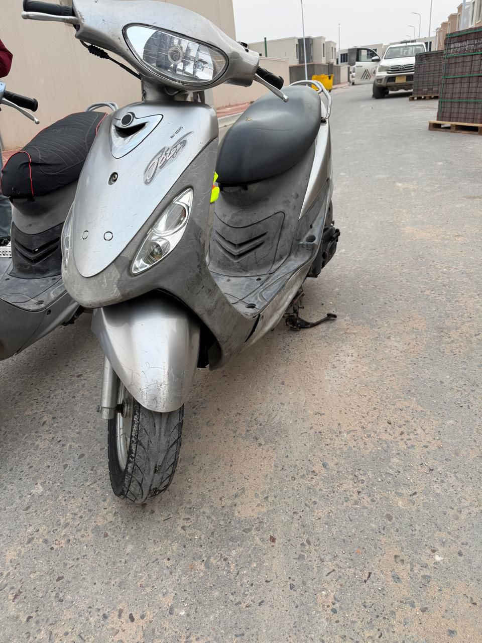 السلام عليكم دراجة ماكس قجمة للبيع دراجة حلوة بلاديه على وضع الرمبه ما تعبانه من الشغل للبيت باقي تفاصيل اتصل ***********
