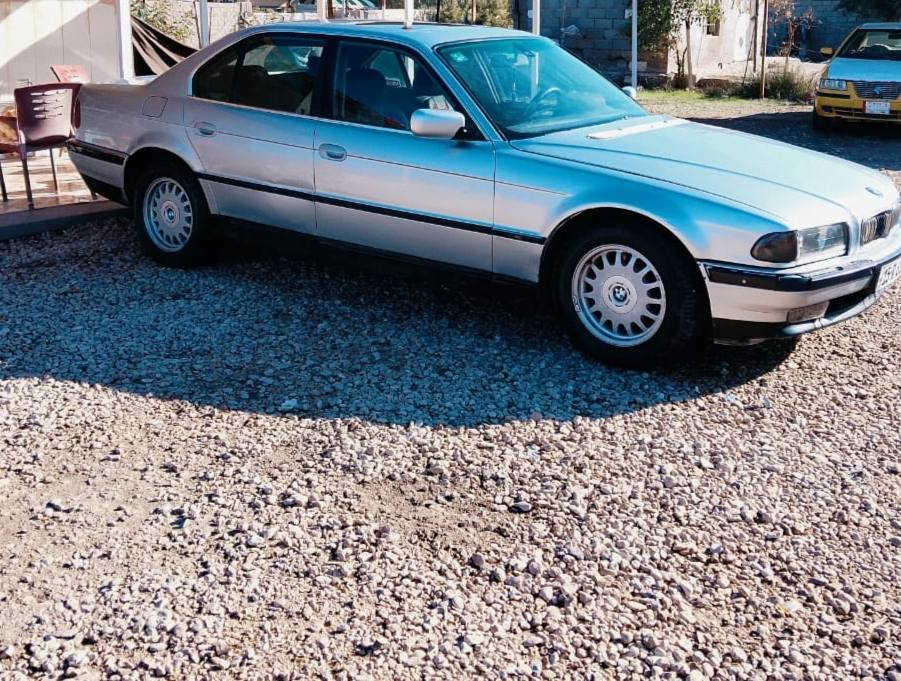 سيارةBMWخفاش موديل 95رقم انبار دولي حجم 730سيارة فول مكينة كير حدادية تبريد كلها شغالة مراوس أو بيع السعر 60 المكان بابل المحاويل 
***********
