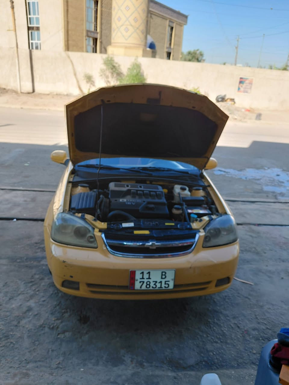 موديل ٢٠١٢ رقم انكليزي بأسمي سعر ٥٧ وبيها مجال 
*********** واتس اب
