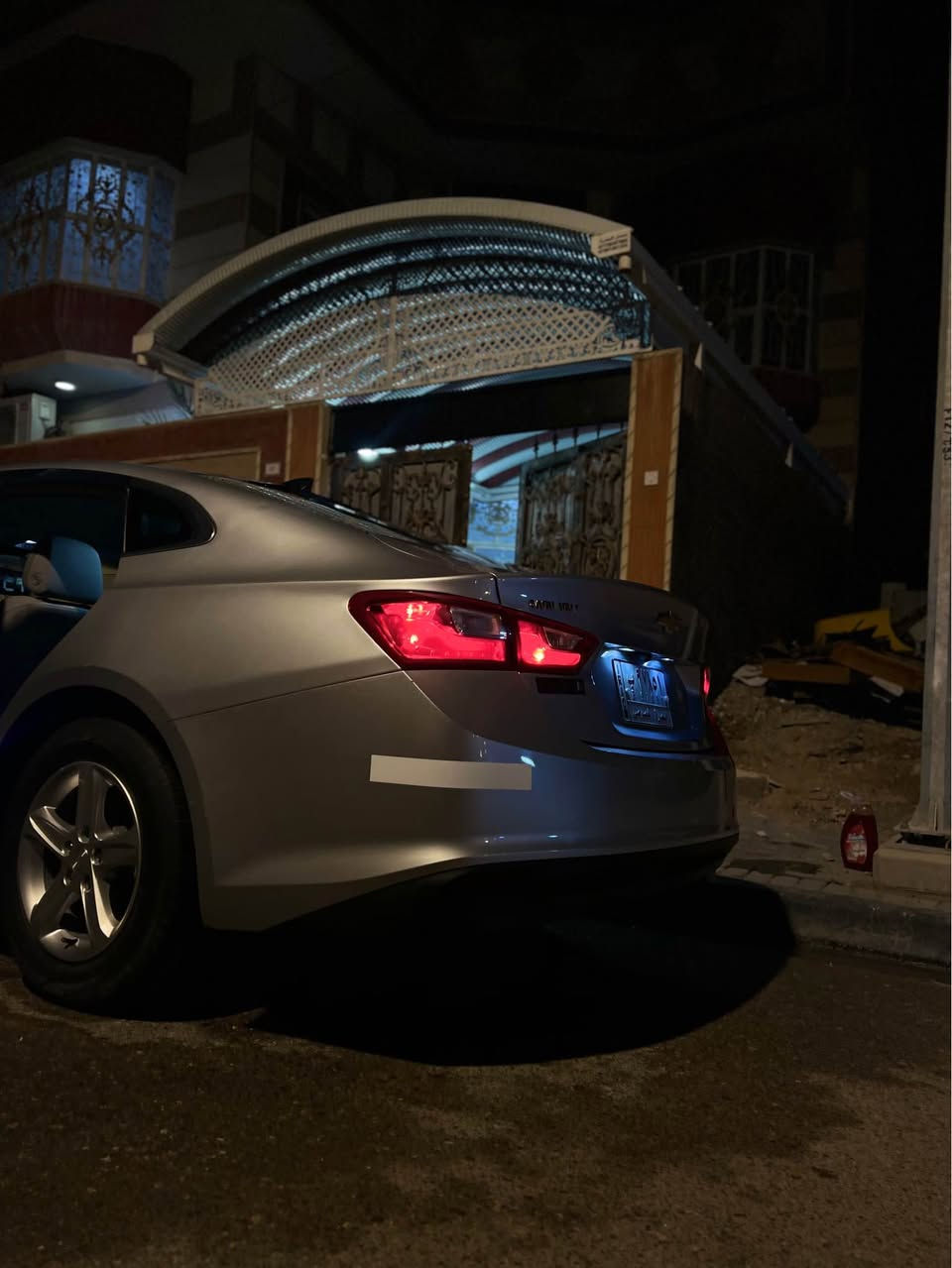 السلام عليكم 
ماليبو 2021 معوقين وكاله عامه 
سياره جاهزه من كلشي ضربته خشم بنيد وجنطه مبدله 
وصار بيها طخات باب خلف سايق 
مواصفات 
شاشه 
ابل كار بلي 
اندرويد اوتو
اوتو ستوب 
تحكم ستيرن
مثبت سرعه
مانع انزلاق
وباقي مواصفات معروفه 
السعر 115 بيها مجال مستعجل على بيعه 
العنوان البصره القبله 
*********** البصرة, العراق
