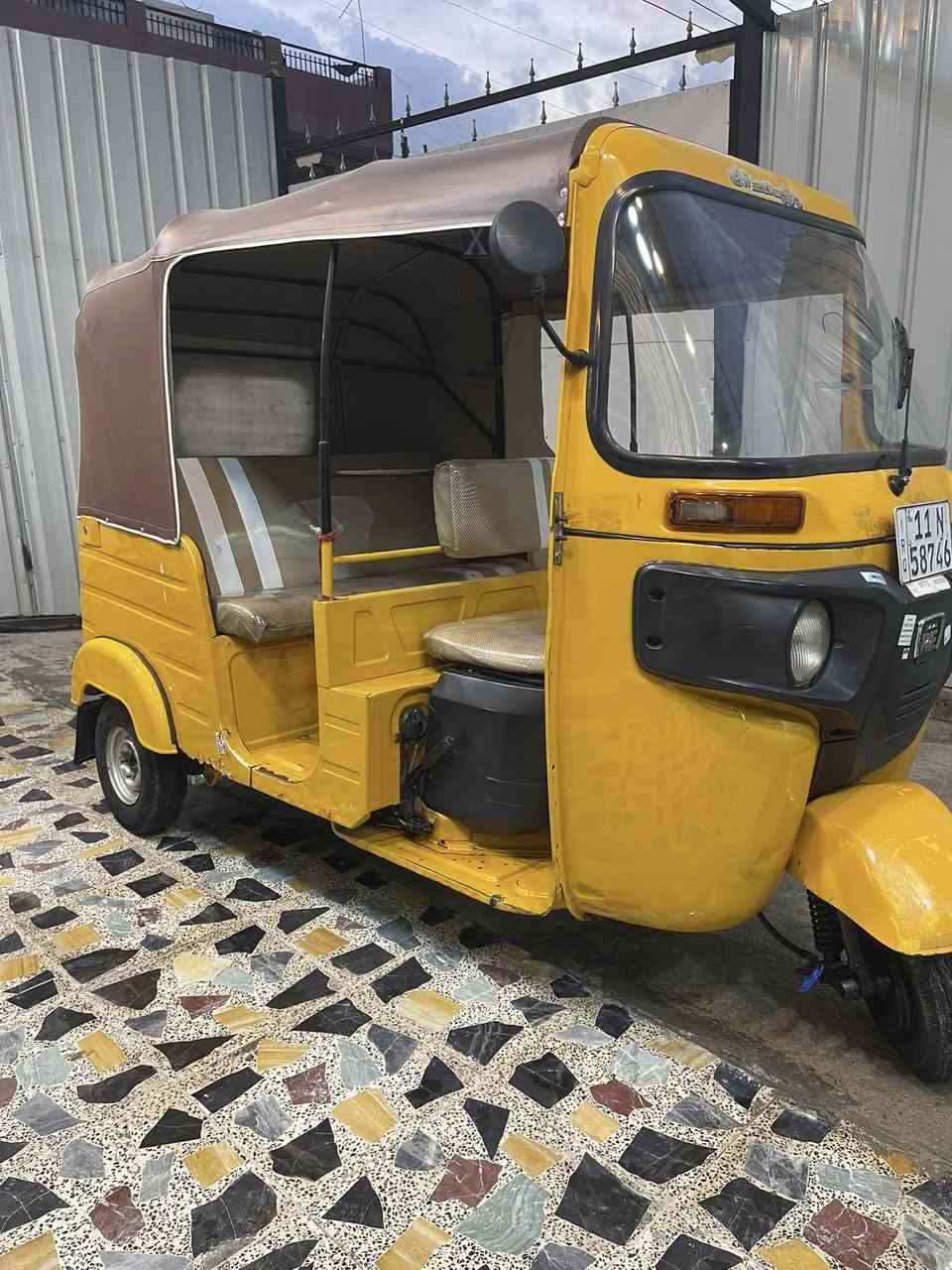 السلام عليكم  تك تك للبيع موديل 20 شهر 11 تك تك نضيفه خير من الله بيه طخات  مرقمه بغداد تحويل ثاني يوم السعر 6،650 وبيه مجال المكان الشعب الجمعيات للاتصال ***********
