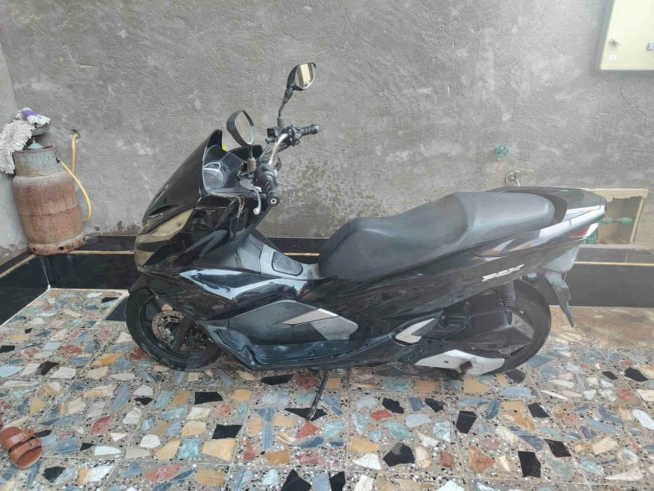 سلام عليكم
بي سي اكس جيل 3
السعر 15ورقه 
وبيه مجال حك جيه 
الرقم ***********
عنواني مفرق حي المعلمين
