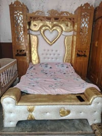 تخت • نضيف • حي المامون