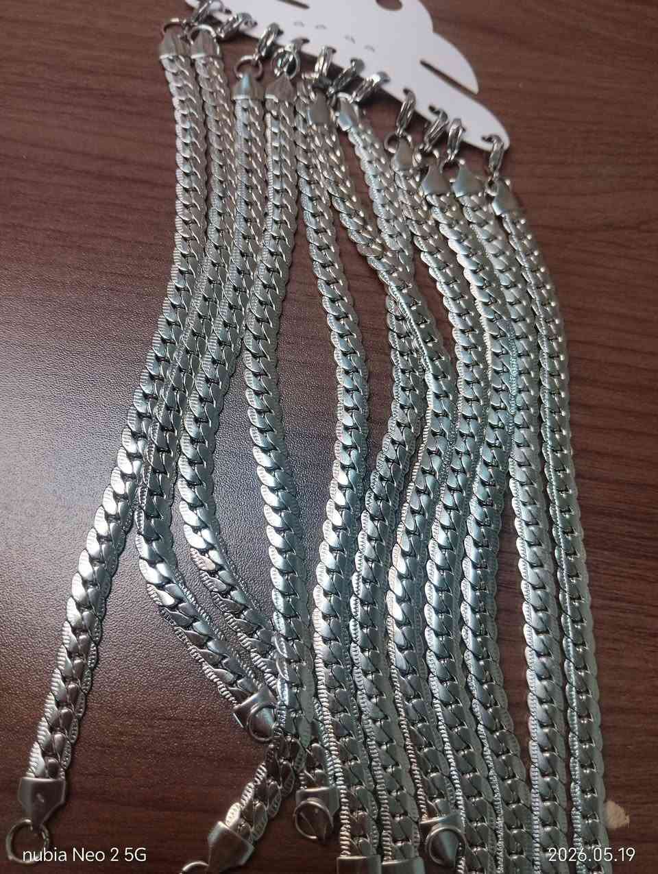 ابيع كلهن شلعه كامل الساعات وحدهن 220 وال حلقات 80 واسوارات20 ولمحفظات 20كلهن 340 تريدهن تعال خاص الساعات اسويلك تصوير كامل واخليهن علميزان


**إذا كنت صاحب هذا الإعلان وتريد حذفه لأي سبب، رجاءا أرسل رسالة إلى الدعم الفني**