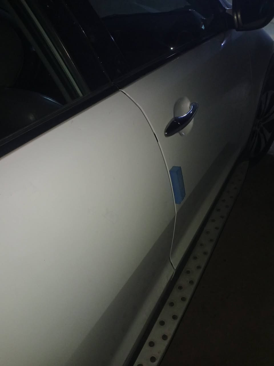 السلام عليكم ورحمه الله وبركاته 
سياره سبورتج  ١١ محدثه ١٥  سياره حلوه ومكفوله كفاله عامه من الصبغ والتبديل بيه بارد فقط  وموضح بسونار سنويه جديده وارقام انكليزي 

مكينه ٢٠٠
دبل اشاير بالمري 
رقم بغداد 
اللون ابيض 
بانوراما 
شاشه 
 السعر( ١٤٠ ) وبيه مجال قليل
  علما المحرك (مفتوح )
بس مكفول من التبخير ومن اي شيء مكفول  
*********** واتساب
***********
