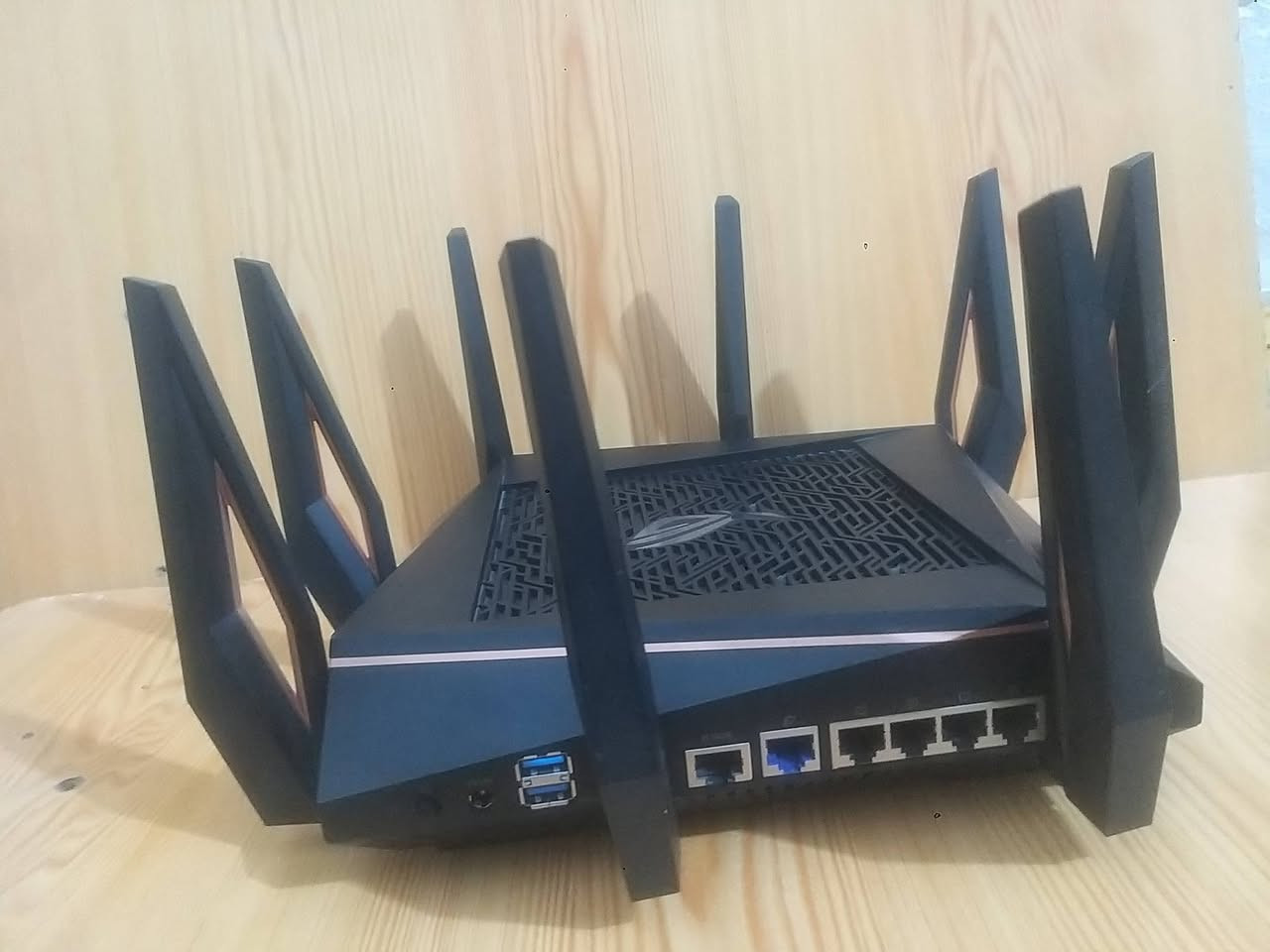 راوتر كيمنك  ASUS  للبيع

AX11000 

Wi fi 6

ألسعر  275  ألف

متوفر توصيل جميع ألمحافظات
واتساب  ***********
