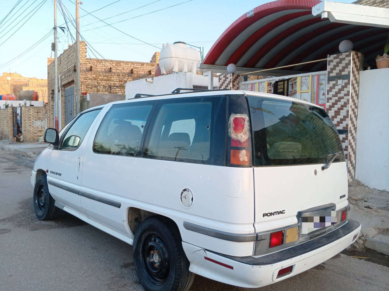 سياره بونيتاك الأمريكي موديل 1994 قشره نضيف وسياره مكفوله لا ضربه محرك كورلا ابو جف كبير بيه تبخير 4سلندر   سياره تخم تاير رقمها نجف الاشرف (والمكان ميسان)  سعرها 30 وبيها مجال تواصل ***********/
