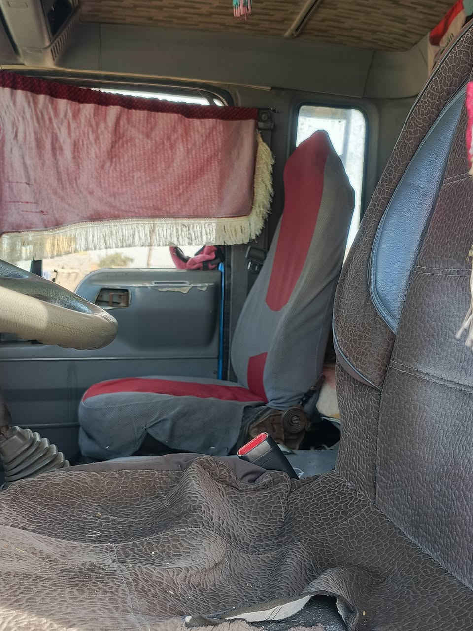 سلام عليكم هينو طيره سته وربع مكينه 80خير من الله كير واكسن سوبر رقم بغداد بسمي سياره جاهزه تخم تاير،الستفسار،،***********/مامتواج عل فيس
