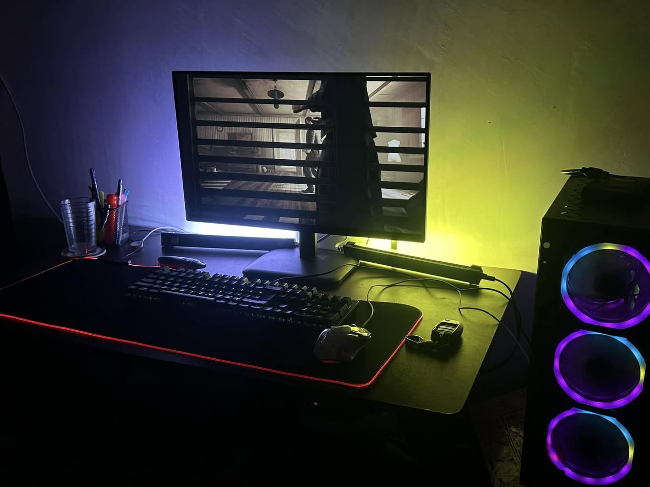 تجميعة pc للبيع
شاشة ٢٤  بوصه نوع acer 160HZ
مواصفات الكيس :
msi pro h610m-e ddr4 مذربورد نوع
core i5 12400f المعالج
الرام 16G DDR4
RTX 2060 6g كارت شاشه
الهارد الاول SSD 1T
الهارد الثاني HHD 2T
بور سبلاي  Azza 650W
المبرد هوائي نوع Alseye 

اما اليوبي اس  نوع Inform 1kva
 كيبورد ميكانيكي RGB
ماوس كيمز
السعر ٧٠٠ الف 
بغداد الدوره
***********
