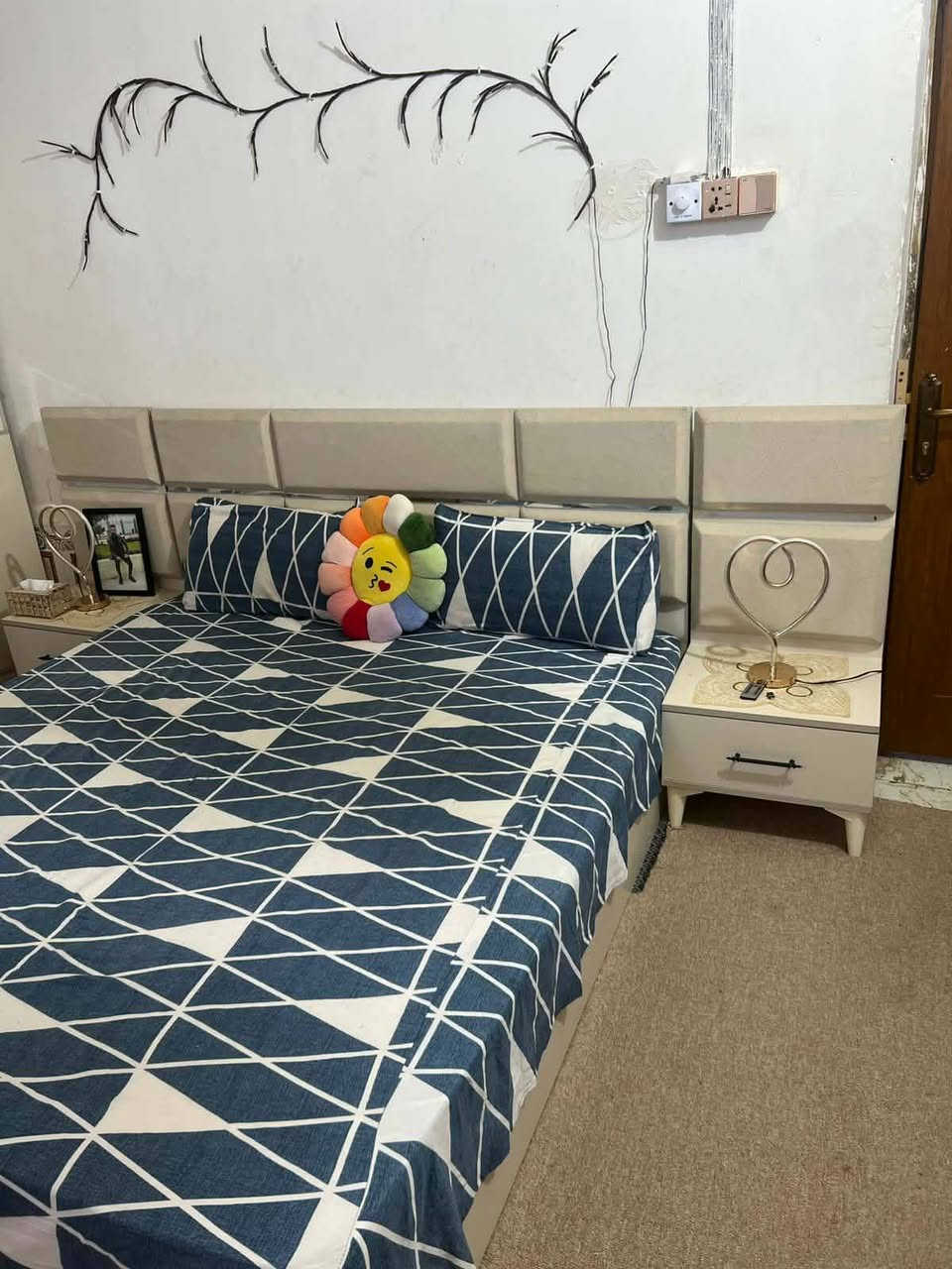 غراض للبيع بسعر مناسب. تخامه على 125.  غرفه 550.  جرابي ثنينهن ب60.  غرفه بناتيه ب450   ميز 15. ميز   تلفزيون ب25 رجاء المو شراي لا يراسل المكان الرفاعي حي كرامه.  غراض كلهن نضاف.   بيهن مجال الشراي قليل


**إذا كنت صاحب هذا الإعلان وتريد حذفه لأي سبب، رجاءا أرسل رسالة إلى الدعم الفني**