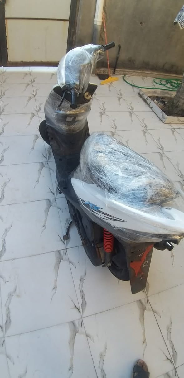 السلام عليكم ماكس عدله للبيع الدراجه صارله شهر من طالعه من المعرض دراجه سلف هندر دراجه مابدل بيهه اي شي بلاديه رقمي *********** عنوان الدراجه قضاء الخضر
