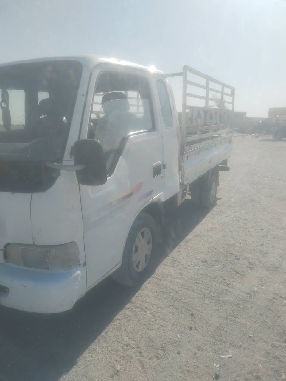 بيرسلام عليكم كيه فونتيره موديل 2000 محرك اكسن كير حداديه كفاله السياره ورثه   رقم السياره عماره السعر ٣٨ مكاني البصره الزبير رقم الهاتف. ***********
