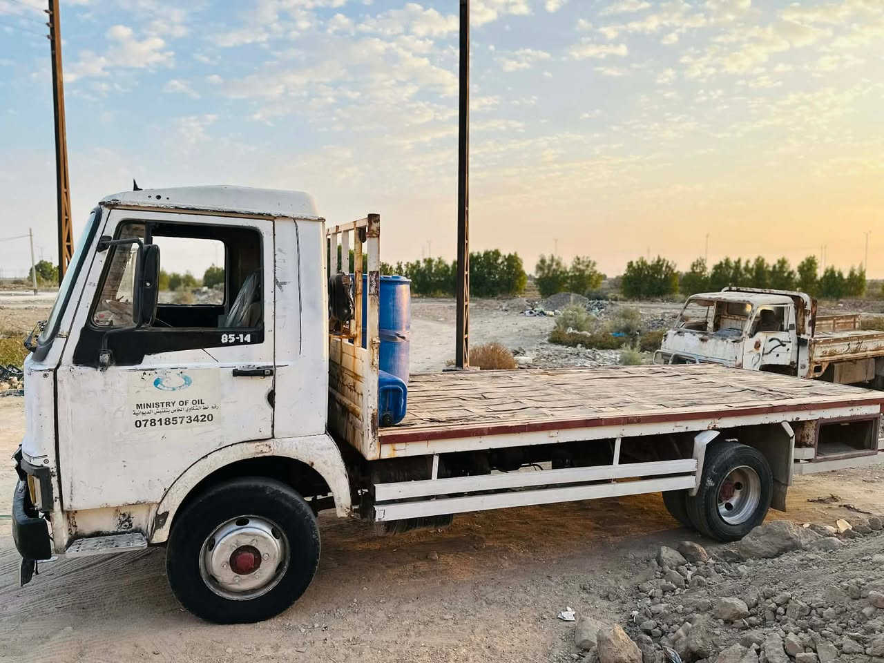 افيكو/2000 
السنويةلغاية/2027
الحمولة/4طن
حصة كاز يومية/75لتر
الطول/4,80م
محرك/4 سلندر سوبر
الكير/5نمر+خلفي بلاد
منظومة البريك /هواء دسك امامي بنز خلفي 
كلج/عنابير+سرقة هواء هينو 
محرك/كير/شاصي/بلاد
السعر/45وبيها مجال بعد المعاينة
مكان السيارة السماوة/الخضر
تفاصيل أكثر/*********** واذا مراوس حسب القناعة
