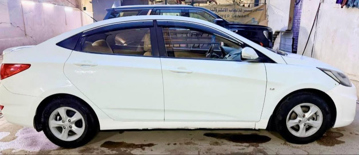 اكسنت 2013 خليجي محرك 1600 كير محرك  مكفوله من الصبغ فقط تكحيل وبارد باسمي رقم نكليزي  السعر 110 وبيها مجال لعنوان لاعظميه ***********
