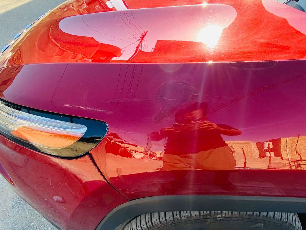 اسم_السيارة : جيب شيروكي بزون
#الفئة : Latitude 
#الموديل:2017
#الضرر / حسب الصور بدون اي تبديل
كير محرك تبريد حماوة كلها كفالة 
#النواقص / اذان محرك السفليه فقط
والبدي بي بارد وتكحيلات قليله
#الــمــواصــفـــات :-
{1} محرك 6 سلندر 3200
{2} تشغيل عن بعد 
{3} كاميرا دواره ستيرن
{4} شاشه حجم كبير
{5} بانوراما 
{6} لايت زنون + كشاف+ حاجب زنون
{7} بصمة تشغيل وبصمة ابواب
{8} منافذ USB امامي خلفي
{9} سستم صوت متكامل
{10} تحكم سترين جهتين
{11} نضام ABS مانع انزلاق
{12} كشن السائق كهرباء
{13} اشاير بالمري
{14} تبريد امامي خلفي 
{15} جنطة كهرباء شفط
{16} فور ويل
{17} رادار جانبي (نقطة عمياء)
{18} عداد المسافة 111 ميل
{19} انارة ترحيب عند الاقتراب من السيارة او فتح الباب

السعر 123 بيها مجال قليل 
للتواصل ***********
مكانها الناصريه المركز
