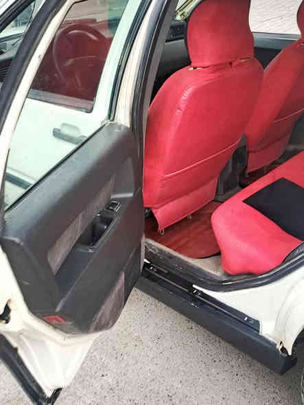 سياره جاهزه من كل شي شغل واطلع كامله ٨٥٠ موديل٩٥ سياره بأسمي  خاص او واتس اب او الاتصال على
*********** سعر 51 وبيه مجال
