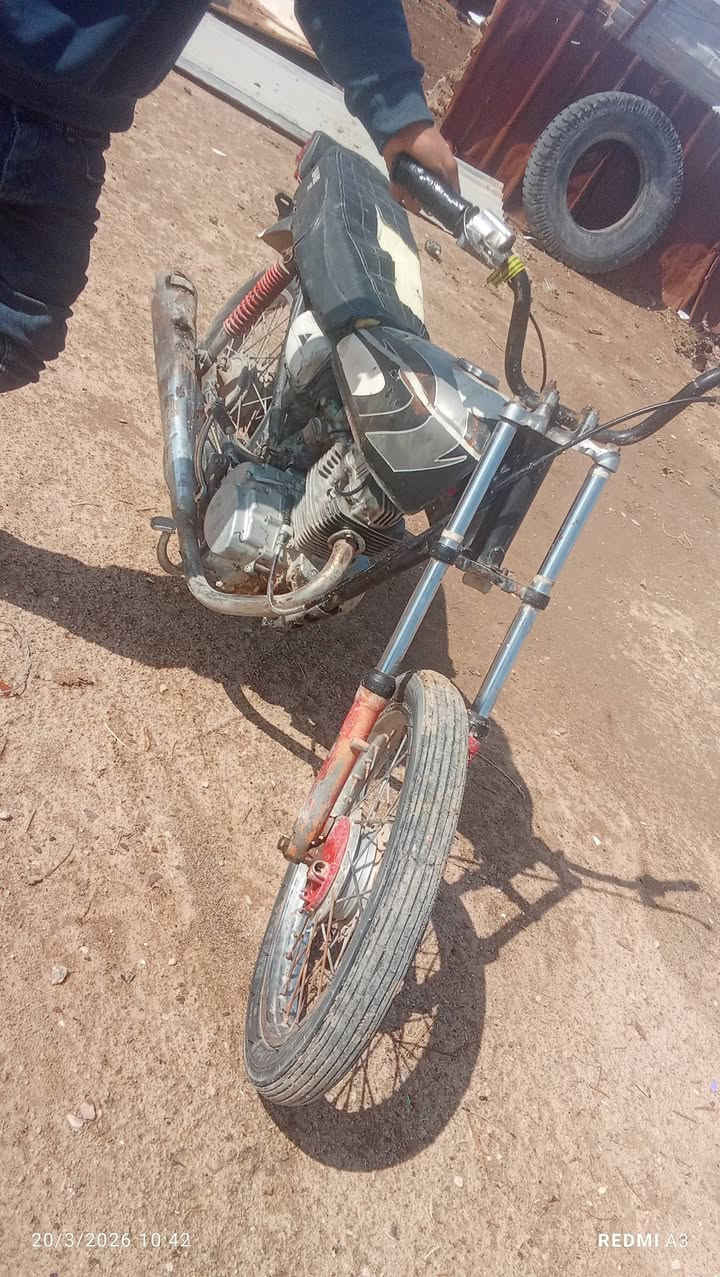 سلام عليكم دراجه للبيع كلك تايرات نضاف دراجه نضيفه تعال وشوف بعينك سعر 175وبيه مجال مكان كربلاء رقم الهاتف***********
