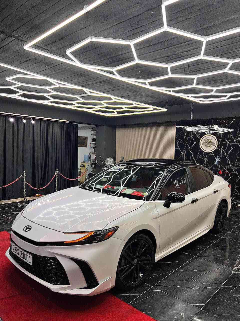 کامری  ٢٠٢٥ XSE 
پانۆراما ناو سور بیلاد کوشن هیتەر رادار کامل شحن مۆبایل لایت لید بریک بەصمە ٣ گیر ٣ مۆدی لی خورین 
گیرومەکینە بەشەرت 
١٤ مایل رۆیشتوە 
تازە رەقەم کراوە بەناو خۆمە 
بۆیاخ / پەلەیکی بچوکی بۆیاخە زۆر بەسیتە 
بەبێ ناو ئیرباگ بەشەرت 
نرخ/ ٣٣٥ 
شوین / رانیە 
کۆرەک واتس ئەپ : *********** رانية, السليمانية
