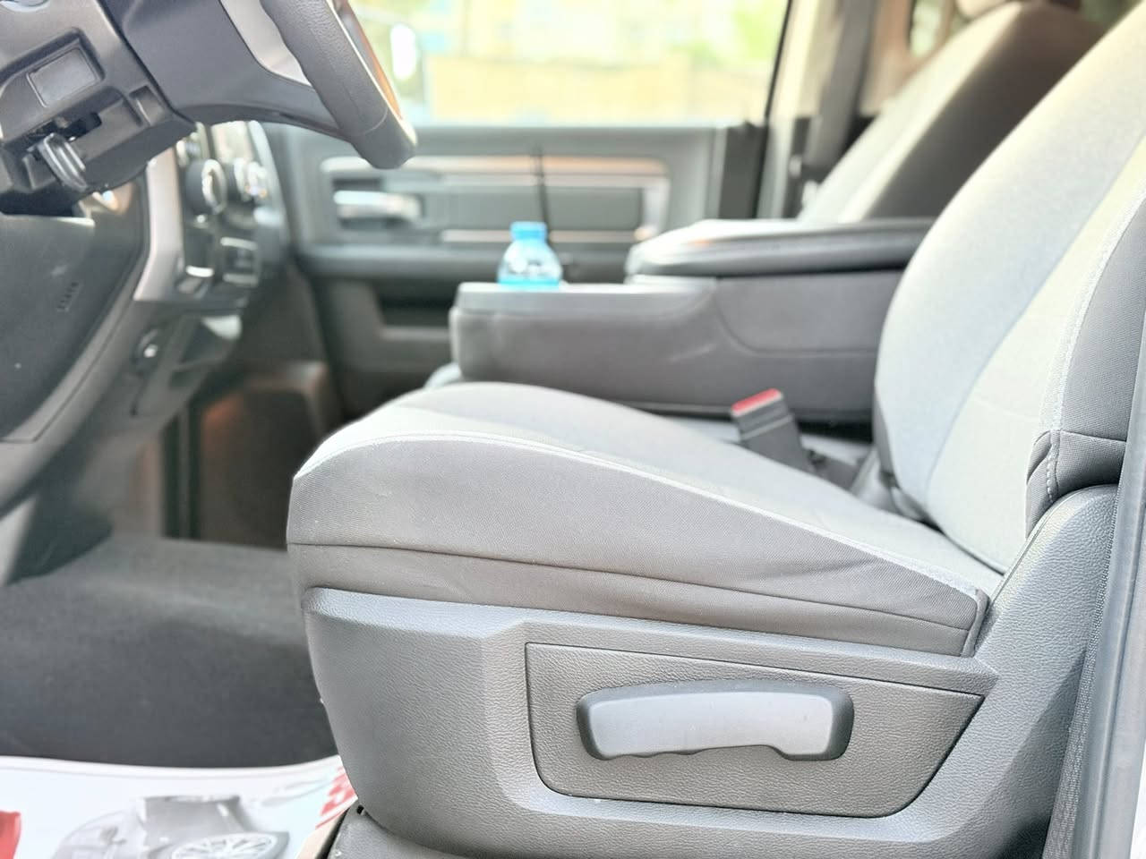 السلام عليكم 
للبيع  (رام). 2024
السياره جاهزه ما بيها اي نقص 
صور الحادث مرفقه 
بدون رقم 
السعر 245
العنوان بغداد مجمع الصالحيه


**إذا كنت صاحب هذا الإعلان وتريد حذفه لأي سبب، رجاءا أرسل رسالة إلى الدعم الفني**