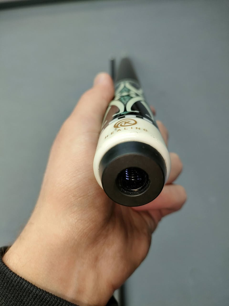 للبيع كيوب الياف كاربون جديد ماركة هيلنك ختم حفر نقشة مميزة قبضة جلد سن مز تبة حجم 12 يدعم اكستيشن 
سعرة 150 الف ويا جنطة وجف عنوان موصل 
متوفر توصيل جميع المحافظات رصيد 5 اسيا


**إذا كنت صاحب هذا الإعلان وتريد حذفه لأي سبب، رجاءا أرسل رسالة إلى الدعم الفني**