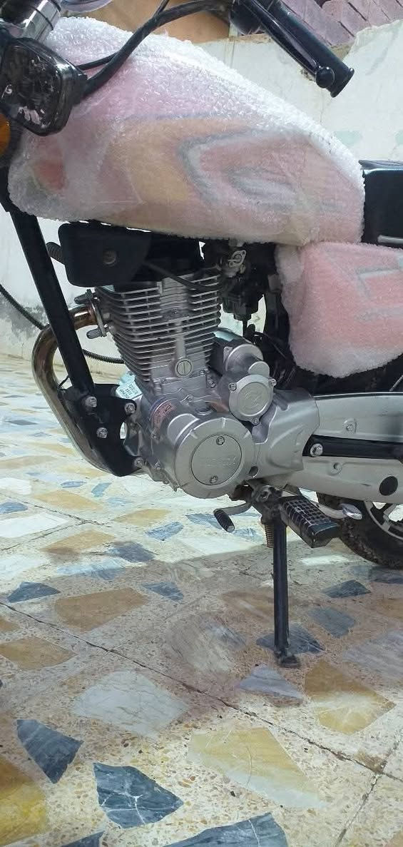 السلام وعليكم من رخصه الادمن دراجه ايراني للبيع محرك 200 للاستفسار اتصال على الرقم ***********
