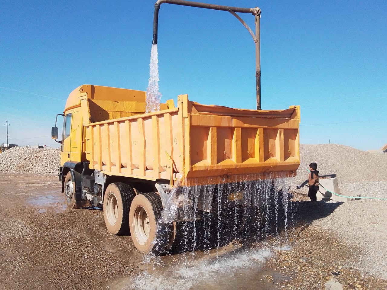 للبيع شفل مع قلاب ***********
