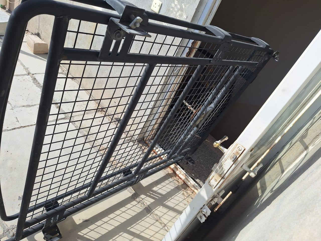 السلام عليكم ورمضان كريم ، سيباية اصلية ARB ترهم للجيب كوماندر كاملة هي وقواعدها 
السعر 350دولار
سعرها بالسوك حاليا ب 400 دولار
سيابية قوية جدا واصلية


**إذا كنت صاحب هذا الإعلان وتريد حذفه لأي سبب، رجاءا أرسل رسالة إلى الدعم الفني**