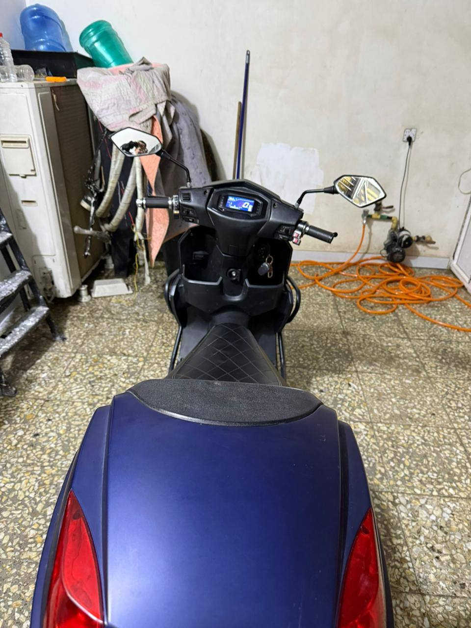 السلام عليكم دراجه شحن مستخدمه للبيع
مواصفات
لبطاريات 8 
الملف 3000 
سرعه 90 حقيقي
بيها صندوكين شاحن تايب A اثنين 
سماعات 
درع 
3 سرع بيها 
وه R
حساسات بريك 

الملحقات 
خوذه شحن
وه مرايات جانبيه
تجي دبل بصمه 
دبل صويج

السعر 8000الف
المكان بق
بغداد الحبيبيه 
الرقم 7831113343


**إذا كنت صاحب هذا الإعلان وتريد حذفه لأي سبب، رجاءا أرسل رسالة إلى الدعم الفني**