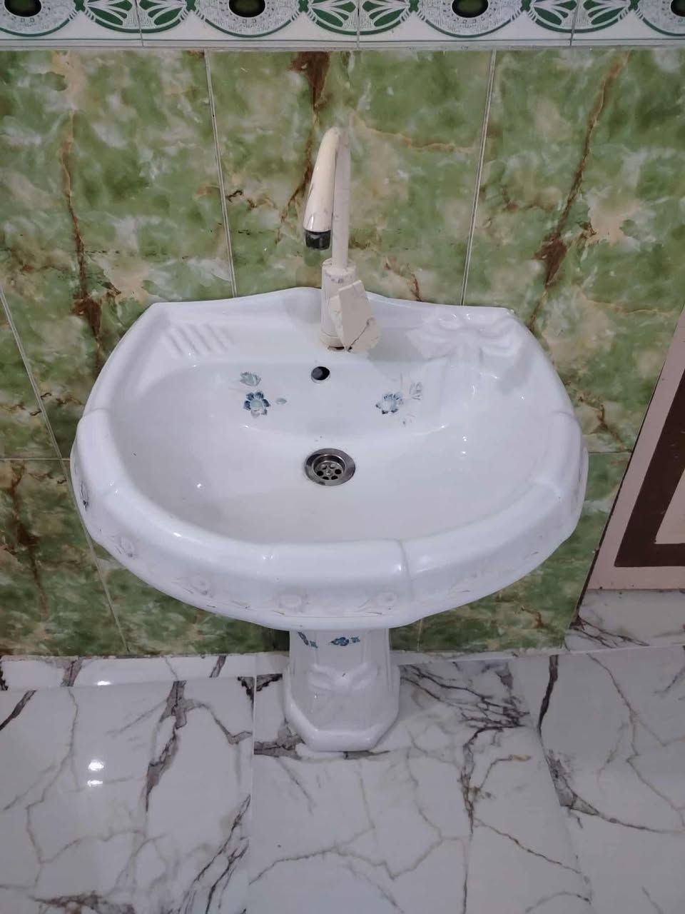 السلام عليكم مغسله كامله هيه وخلاطه وغرطومه وصونداته كامله


**إذا كنت صاحب هذا الإعلان وتريد حذفه لأي سبب، رجاءا أرسل رسالة إلى الدعم الفني**