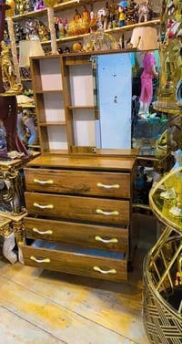 للحجز والاستفسار ٠٧٧٦٥٥٨٨٠٩٠