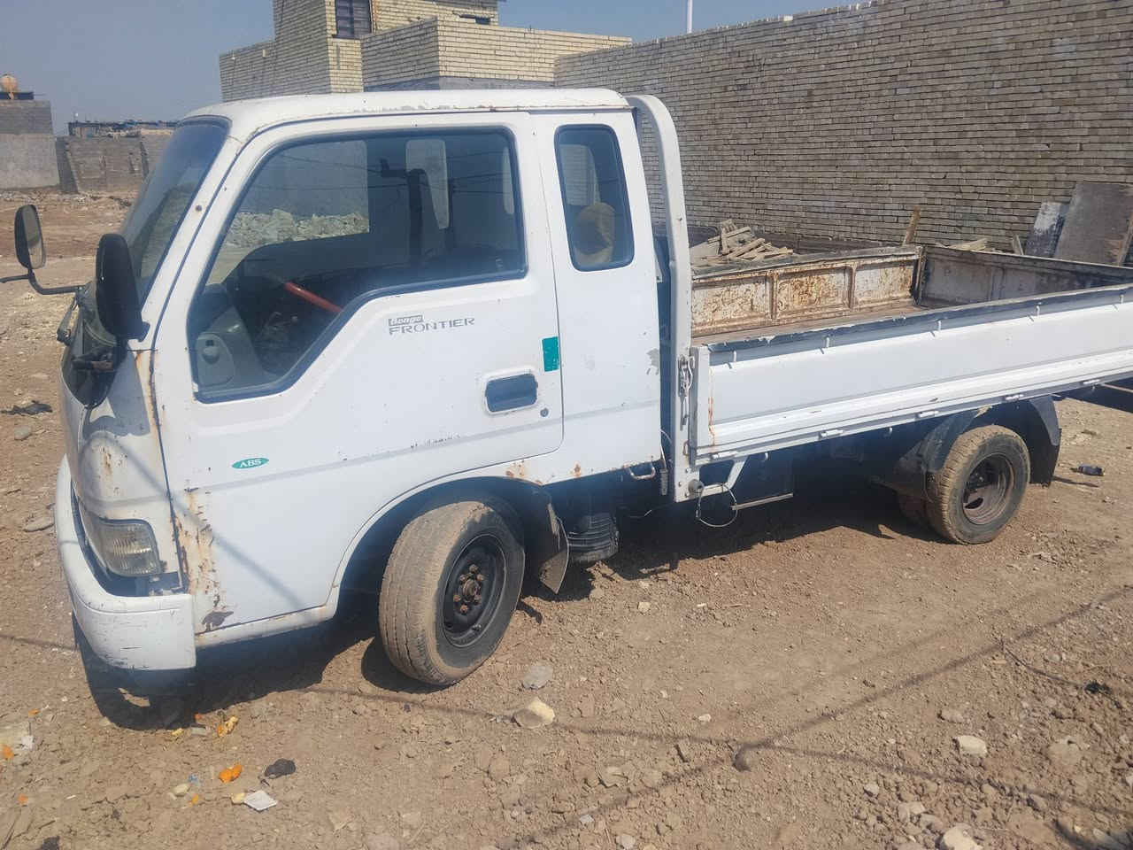 كيا موديل 99 رقم بغداد سياره نظيفه شاصيها مقفول جير محرك نظيفات للبيع السعر مالتها 52 ورقه موبايل  مكانها مدينه الصدر ***********
