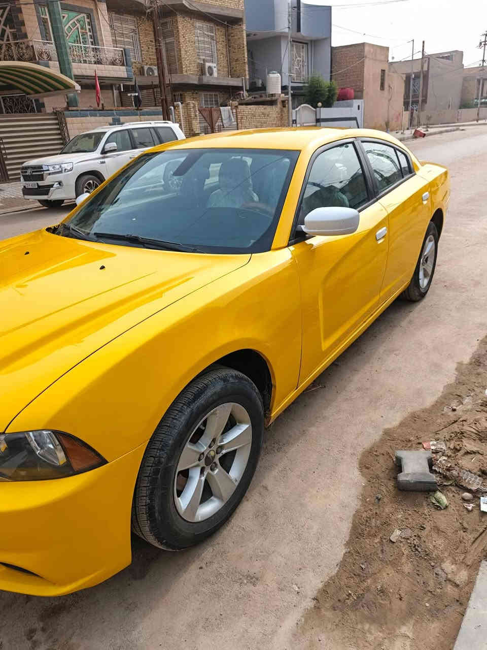 سلام عليكم  جارجر موديل 12 لبيع بيه طخه خفيفه بلمدكر المامي جيهت ليسره  سياره جاهزه ماناقصه اي شي ولباقي كفاله كله مكينه وكير واكسن وحداديه كله جديده لسعر 160 وبيه مجال  رقم تليفون *********** وشكرن الكم
