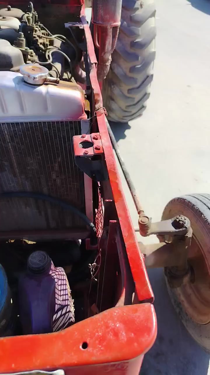 السلام عليكم عنتر موديل ٨١ و اهه عربانه سنويه ضايعه مكلف بل نشر السعر *********** مكان ناصريه الرفاعي ***********
