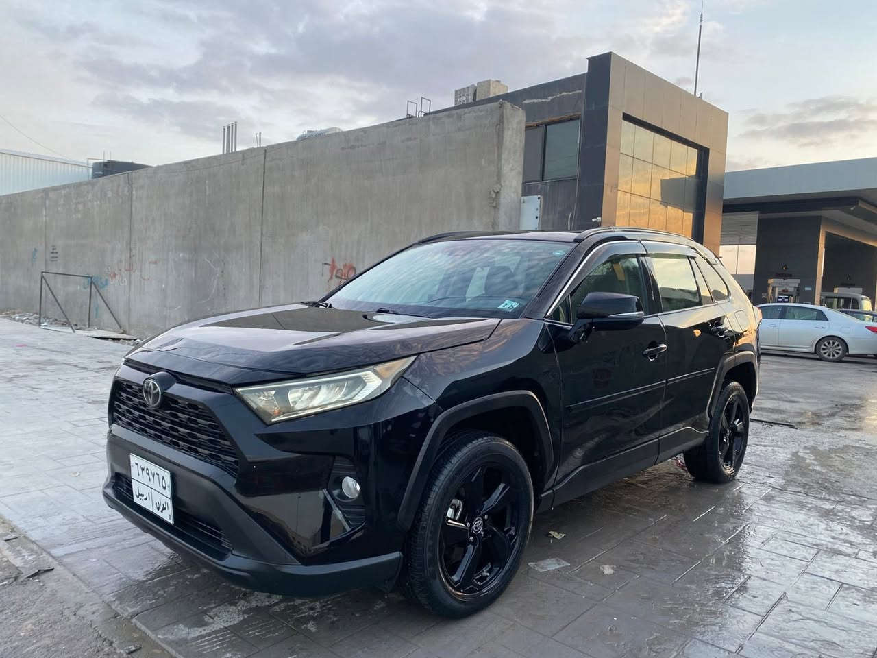 سيارة راف فور XLE امريكي موديل ٢٠٢٠
ماشي ٩٥٠٠٠￼ 

فول مواصفات مع سلايد 

نص باب سائق چاملغ ورا سائق صبغ 

ايرباك سليمة 

سنوية جديدة حتى ٢٠٣١ 

هزة جديدة 

سيرفس جديد كامل 

تحويل مباشر ( مكان اربيل ) 

سعر ٢١٥ 

0750 832 5843
