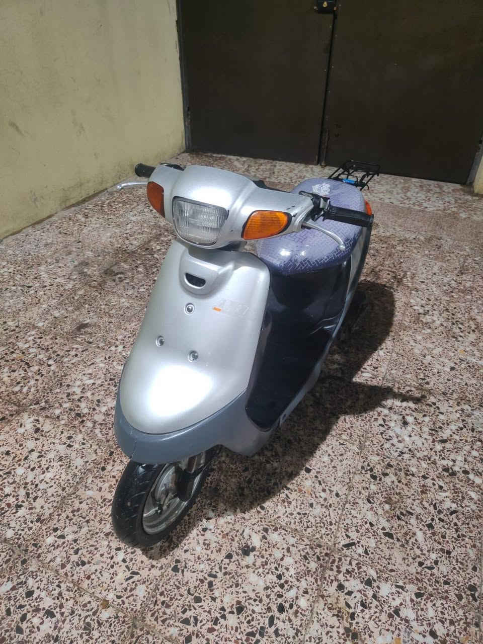 السلام عليكم
ماطور بوتين للبيع محرك شرط
 شاصي شرط ويرمينه شغاله كلها سلف شغال بس ينردلو باتري تحريكه ومعدل يكمز من جواك    دبل سكريته  درع اصلي الماطور جاهز  السعر 250 وبي مجال مكاني حي صدام الاستفسار ***********
***********
