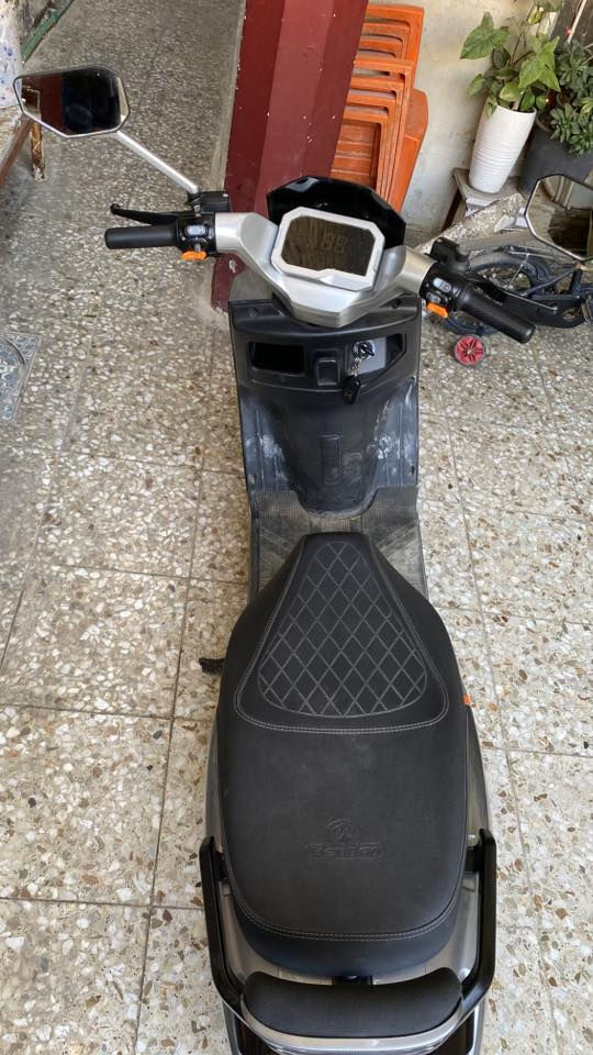 السلام عليكم
دراجه شحن للبيع
كامله ومابيها اي نقص او عيب
1- مرايات 2
2- مفتاحين 🔑 وبصمتين
3- بطاريات 🔋 6
4-اربع سرعات
5- مثبت سرعه
6- ستاند جانبي + تعليك
الدراجه نضيفه ومابيها شي 
مستعجل كلش على بيعتها لان محتاج
مكاني بغداد السبعه بكار
رقم الهاتف ***********
