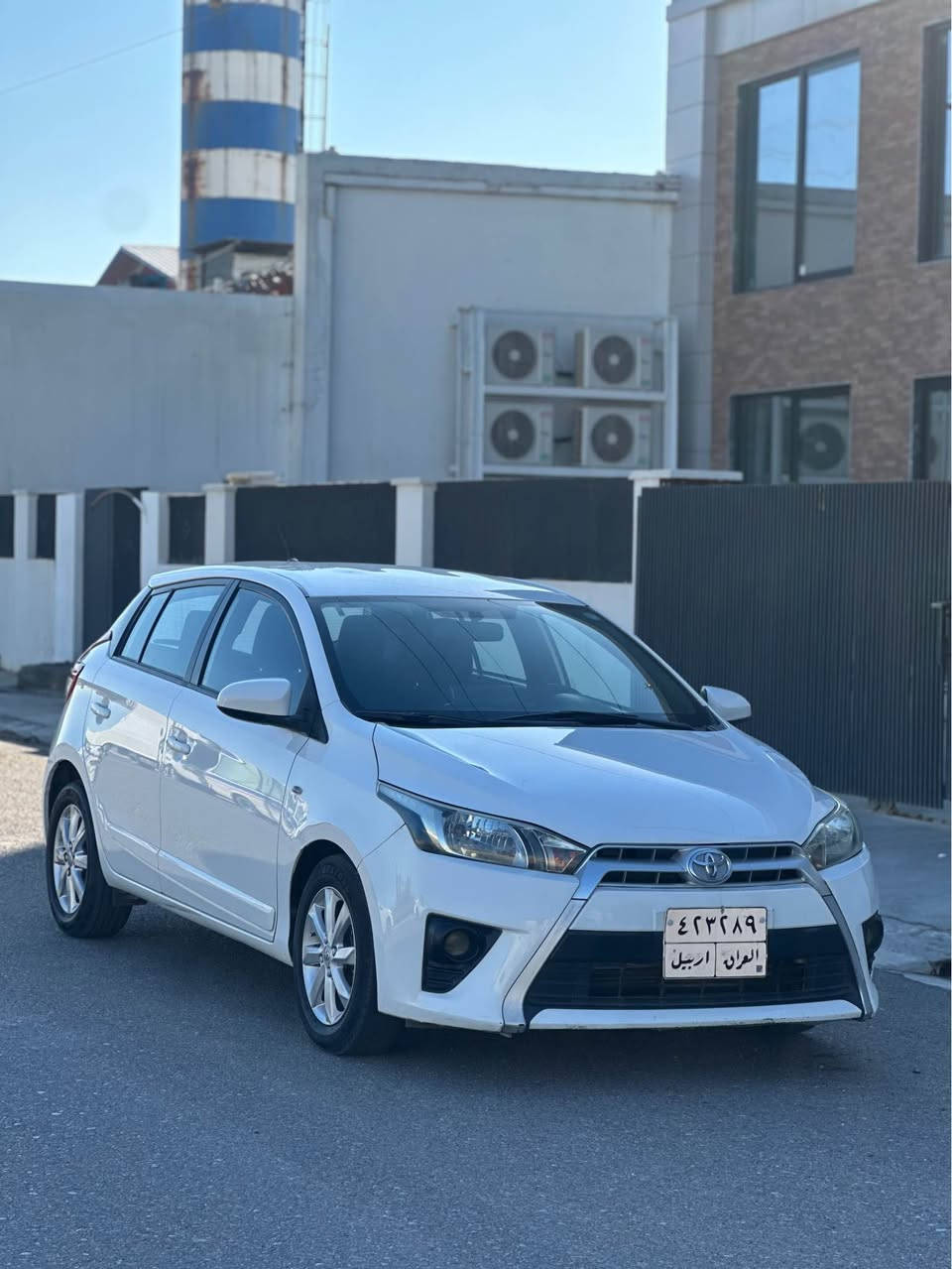 Toyota yars 2015
سةيارةكة مةكينة بجوكة جاملخةكى سبوخة بئ زورى بةس بةخة لةكةل يةك تعديلى هةية 
سةنةوى تا 2027 ماوة
سعرى 114كةميك مجال
عنوان اربيل
☎️*********** أربيل, العراق
