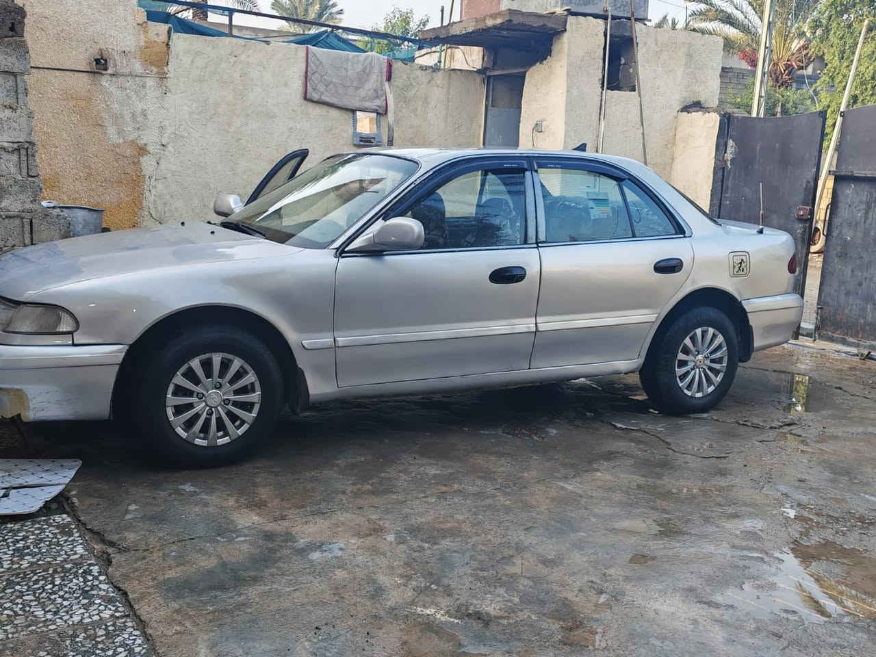 سلام عليكم. سوناته 2 موديل 1994 سياره صبغ عام جماليه تدفئه +تبريد. كلا شغال. سياره خيرر من الله. رقم ديالى. محرك 2000 مفتوح. مو مسكر   كير  اوتماتيك. السعر. 45وبيها مجال قليل. ***********
