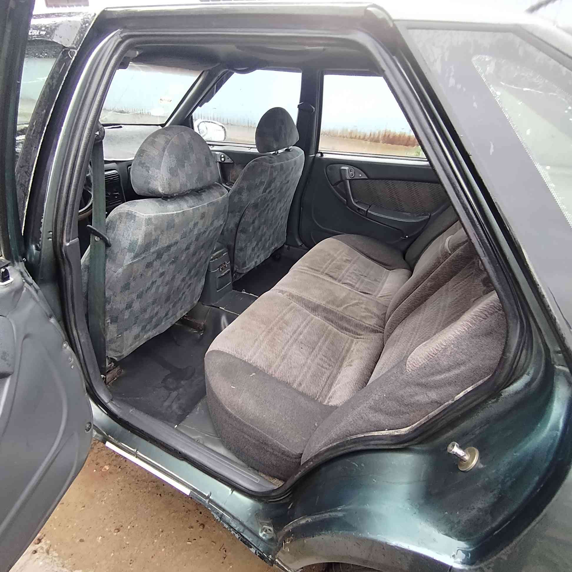 السلام عليكم دايو اسبرو للبيع حجم المحرك 18 رقم كركوك الماني ثانويه نافذه بال 21 السعر 22 وبيها مجال شيء بسيط مكان السياره تكريت رقم الموبايل *********** ***********
