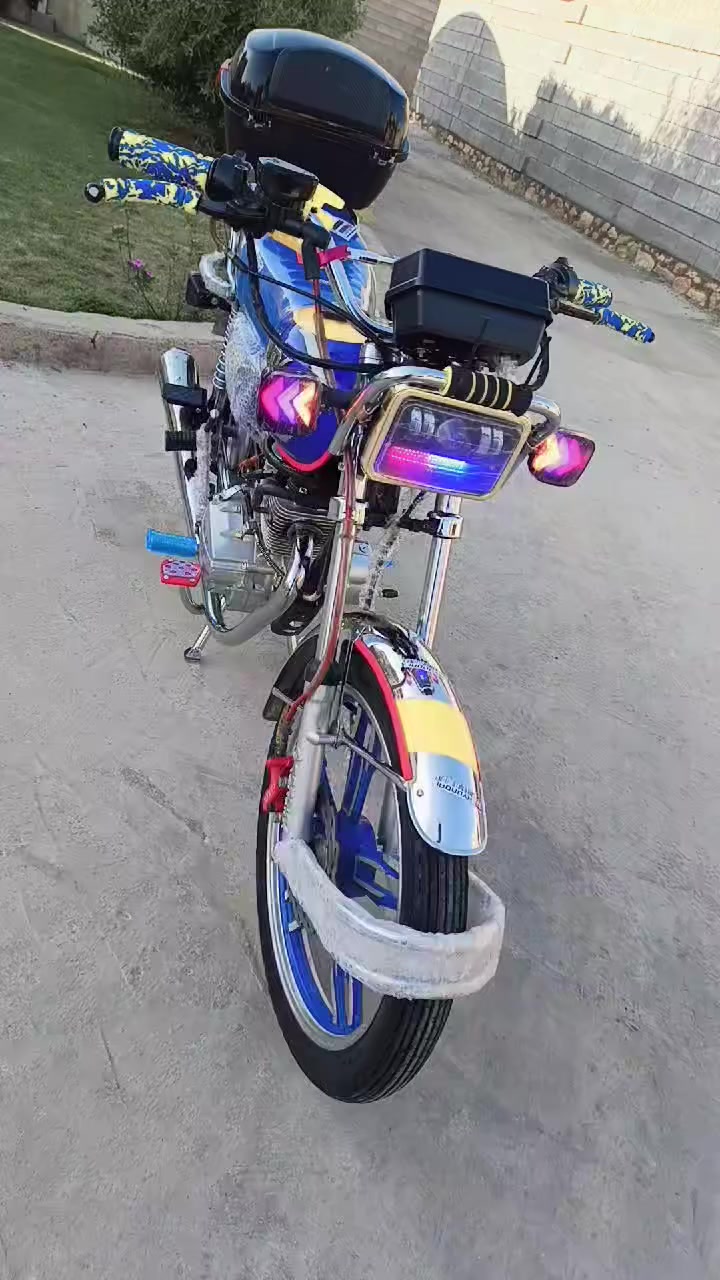 ايراني البيع موديل 22 محدث 25 مسجل وكامل سنويه بس باقي عل ستلام لوحات السعر مليون وبيه مجال شي قليل او مراوس وفرق يرهم مكان دراجه الرمادي جويبه ***********
