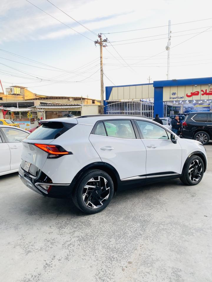 سلام عليكم سبورتج 2024 ضمان الدولية فول الفول للاخير بنوراما صندوق كهرباء كشنات كهرباء محرك دوش بصمة 1/1 اعلى مواصفات كفاله عامة من شخط وضربه والبارد والصبغ والفتح ماشيه 27 كيلو متر سعره 237 وبيه مجال قليل مكانه معارض البياع ***********
