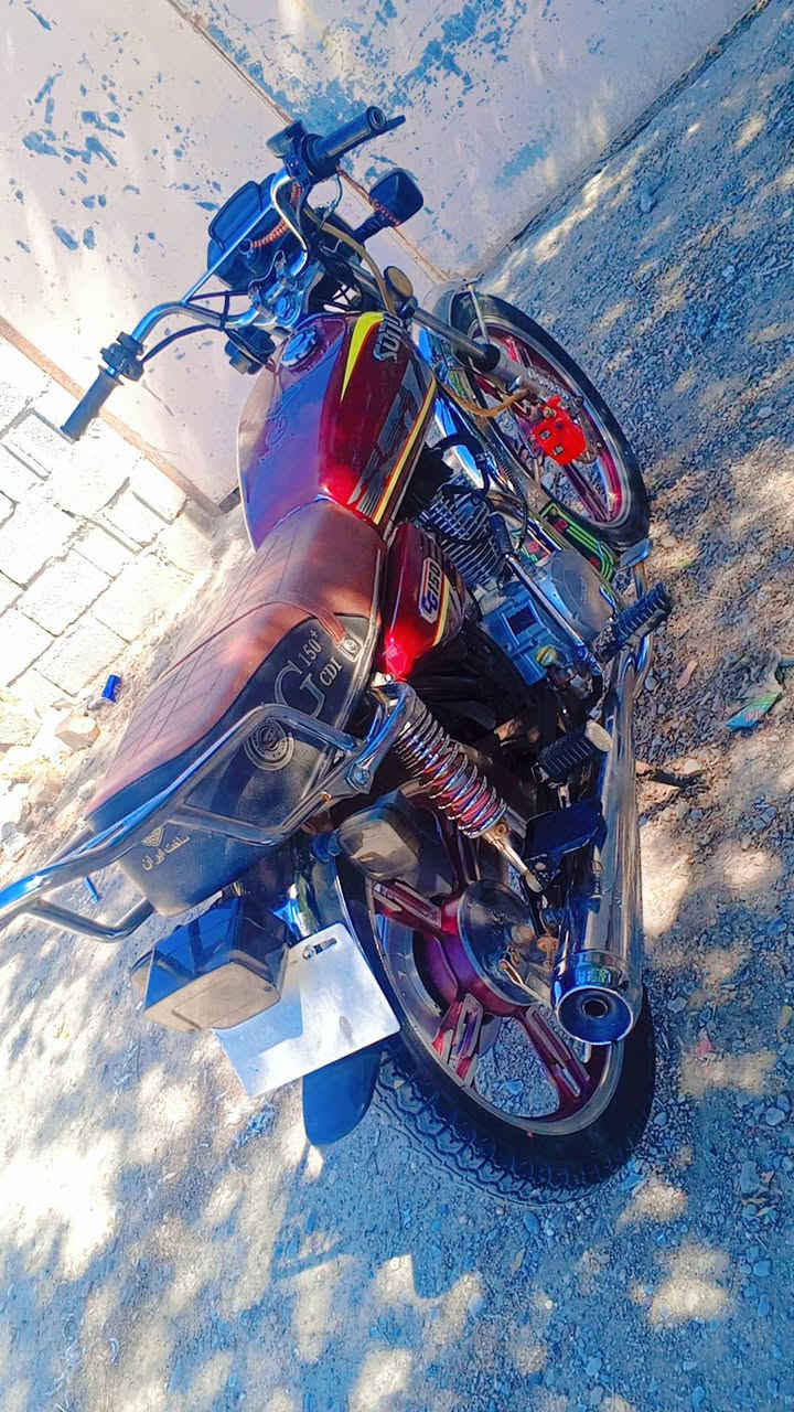 سلام عليكم شباب دراجه البيع مكينه ما مفتوحه خير من الله مكان ديالى بعقوبة ناحيه العباره  رقم هاتف ***********
